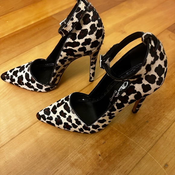 NEW ALICE & OLIVIA STILETTO SIZE 37 - Picture 2 of 7